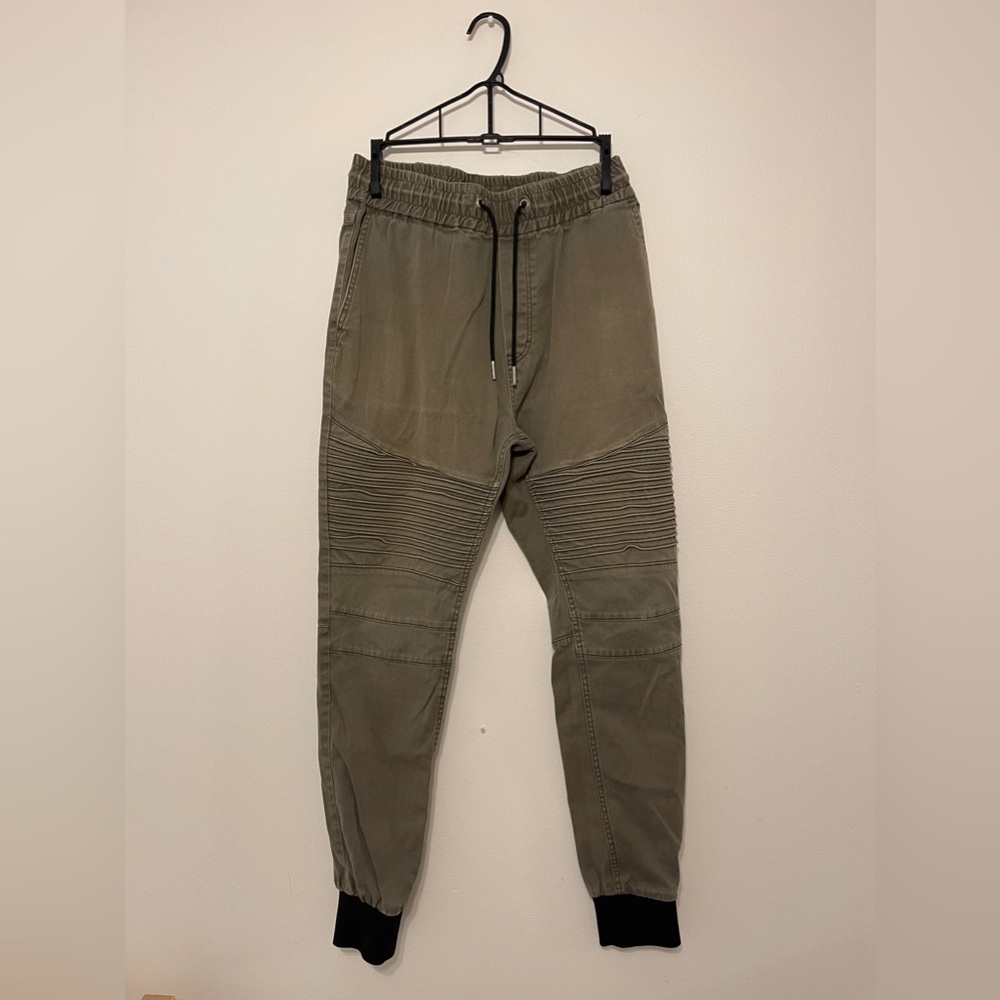 Camo sweatpants olive green size small great condition
